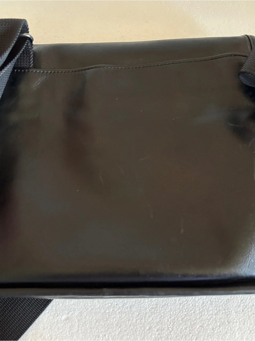 TUMI Alpha Small Black Flap Crossbody Leather  Bag 092105D4 11
